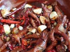 烧大鸡脚-老三样·美食研究中心(世贸路店)