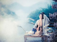 -九月鹰飞汉服摄影工作室
