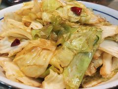 手撕包菜-昱龙大盆牛蛙馆(三兴街总店)