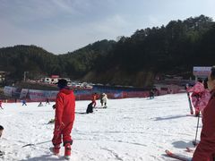-大别山南武当滑雪场