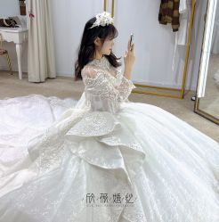 -欣薇婚纱(新源乐汇城店)