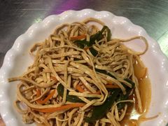 -金杨拉面王小吃面馆·牛三宝面·红烧牛肉粉