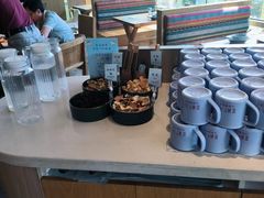 -蜜桃餐厅·伴山(湖滨商业街店)