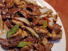 -老码头黑皮肘子锅包肉(赣水路店)