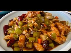 -川流不息·地道川菜·小龙虾(松东路店)