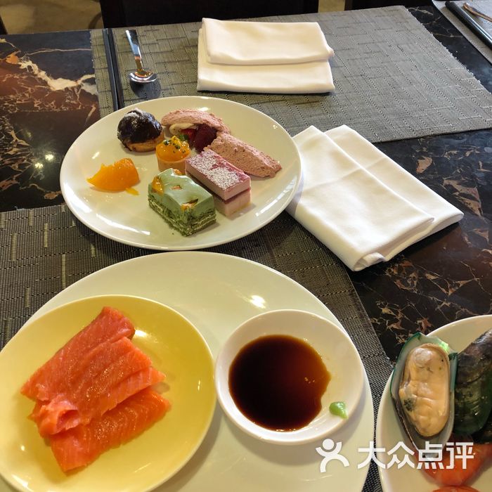 丽笙世嘉酒店自助西餐厅