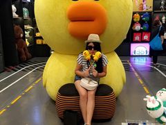 -LINE FRIENDS Garosu-gil Flagship Store