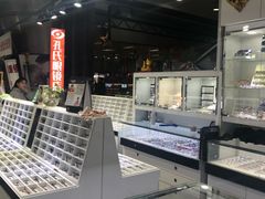 -臻美视爵眼镜·明月·依视路·蔡司折扣店(广渠门店)