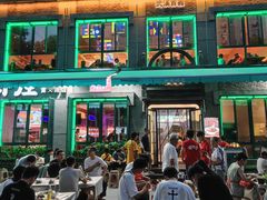 -肥肥虾庄·金牌油焖大虾(首义路店)