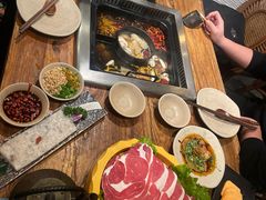 -老牌坊云南鱼豆花火锅(爱建店)