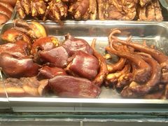 -老鼎万春卤菜(五代传承创始老店)