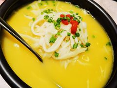 鲜鸡汤嫩竹笋尖-清真·小梅鸽香港餐厅·小鼎玖煲(立丰城店)