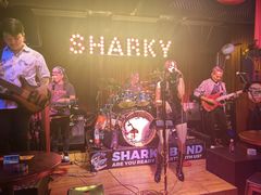 -鲨鱼美式餐厅酒吧Sharky