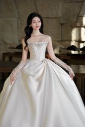 -艺憬婚纱礼服·造型(二七万达店)