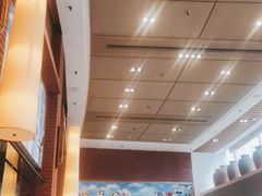 -香格里拉鱼跃地中海西餐厅·牛排披萨