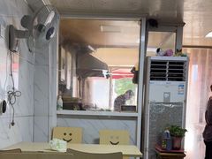 -小许三鲜砂锅馄饨店(家多乐烟酒店)