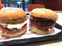 -The Habit Burger Grill 哈比特汉堡(爱琴海店)