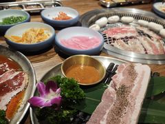 -明洞阿姨·韩式酱蟹烤肉·创意料理(三元桥店)