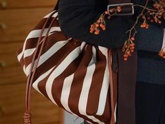 -浙江华贸鞋业服饰城