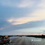 洞里莎湖的日落真的是暹粒市必看之一，前几次来都没有看