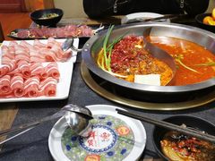 -沸炉重庆老火锅(军事博物馆店)