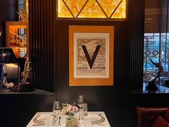 -Mogul Eatery·大亨餐酒馆