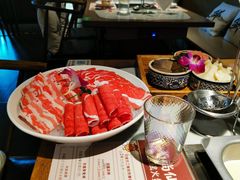 -尚尚仙·酸汤猪手·猪肚鸡火锅(华联万柳购物中心店)
