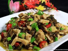 -香巴拉云南餐厅(华莱坞店)