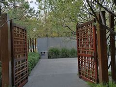 南门-静安雕塑公园