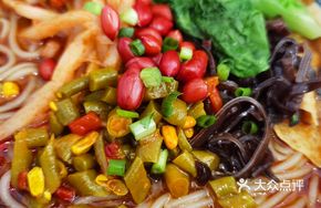 Signature Snail Meat Rice Noodles