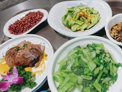 -小小饭店·休闲农庄·安吉松树林里的农家菜