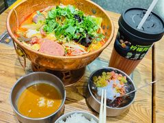 -成都你六姐·牛肉冒菜(城市集市合生汇店)