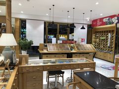 -宝丽眼镜(湖墅店)