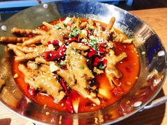 干锅油焖稀溜粑鸡爪-老九巷川小馆(万松园店)