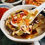 深圳最强鸭血，竟然在串串店里？