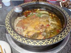 -符缸酸菜鸡(华阳店)