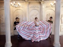 点击看大图 -完美新娘婚纱摄影