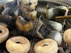 -围炉肉舍•炭烤活鳗•丹东海鲜烤肉(步行街店)