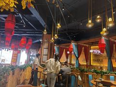 大堂-老滇山寨•云南特色菜•地方菜•民族风情歌舞表演(金碧店)