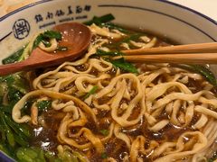 -镇南锅盖面馆(解放路店)