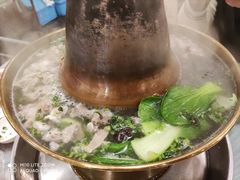 热气腾腾的火锅-鑫龙火锅城(青岛分店)