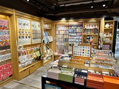 -猫的天空之城概念书店(苏州诚品店)