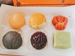 乌豆蛋黄酥-陶陶居饼家(惠福东路店)