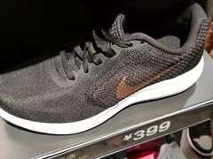 -NIKE上海青浦优选体验店