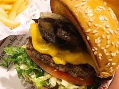 -The Habit Burger Grill 哈比特汉堡(复兴soho店)