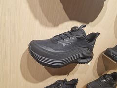 -燕莎奥特莱斯购物中心