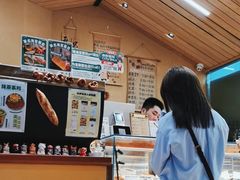 -天井·丑面包搭咖啡