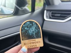 -怀托摩萤火虫洞