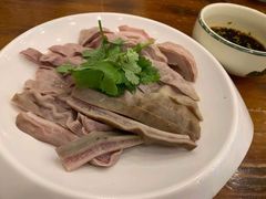 -侬佳蒸菜馆(听潮店)
