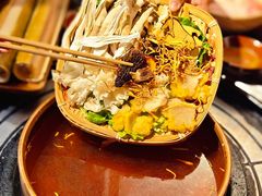 -阿山卓·野生菌火锅·纳西火塘烤肉